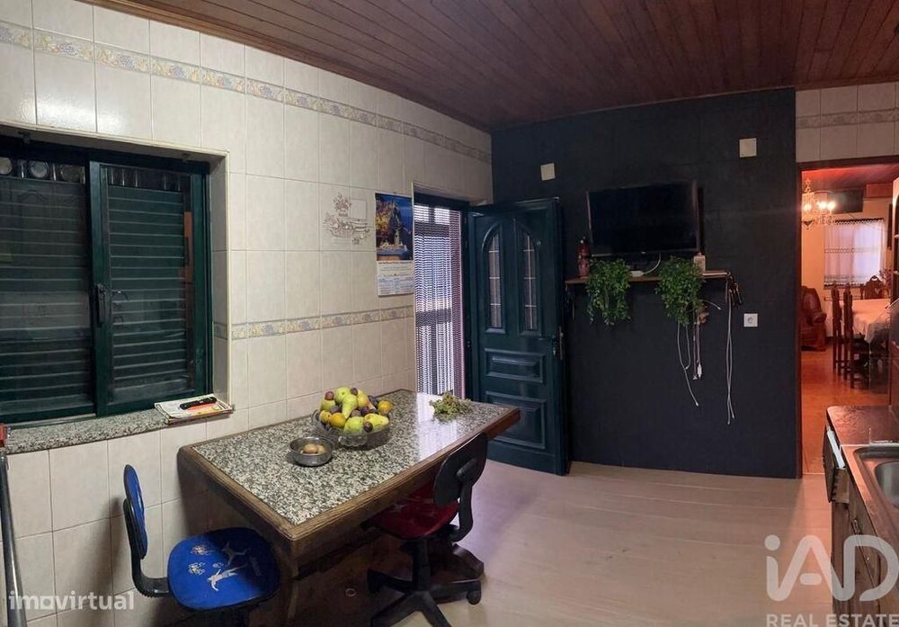 Quinta rural T4 em Valadares de 40000 m2