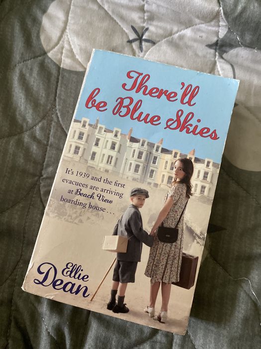 Элли Дин. There’ll be Blue Skies