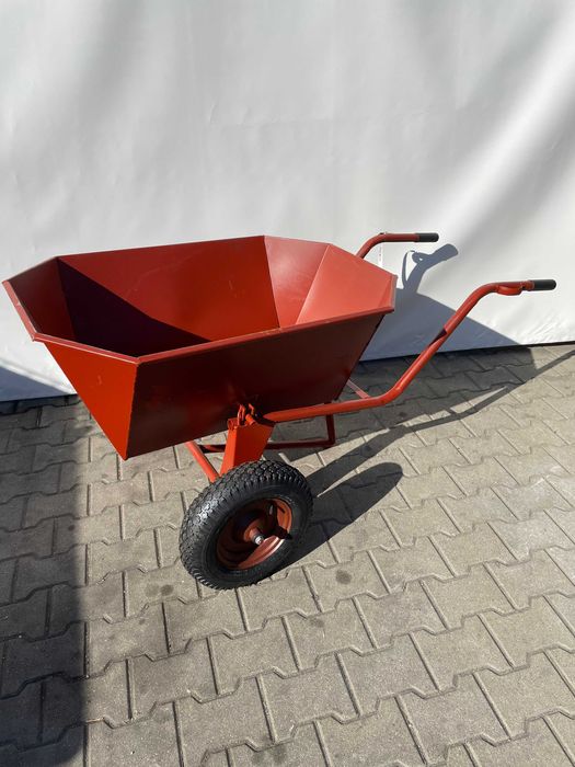 Taczka budowlana z kiprem grubość blachy 2 mm.