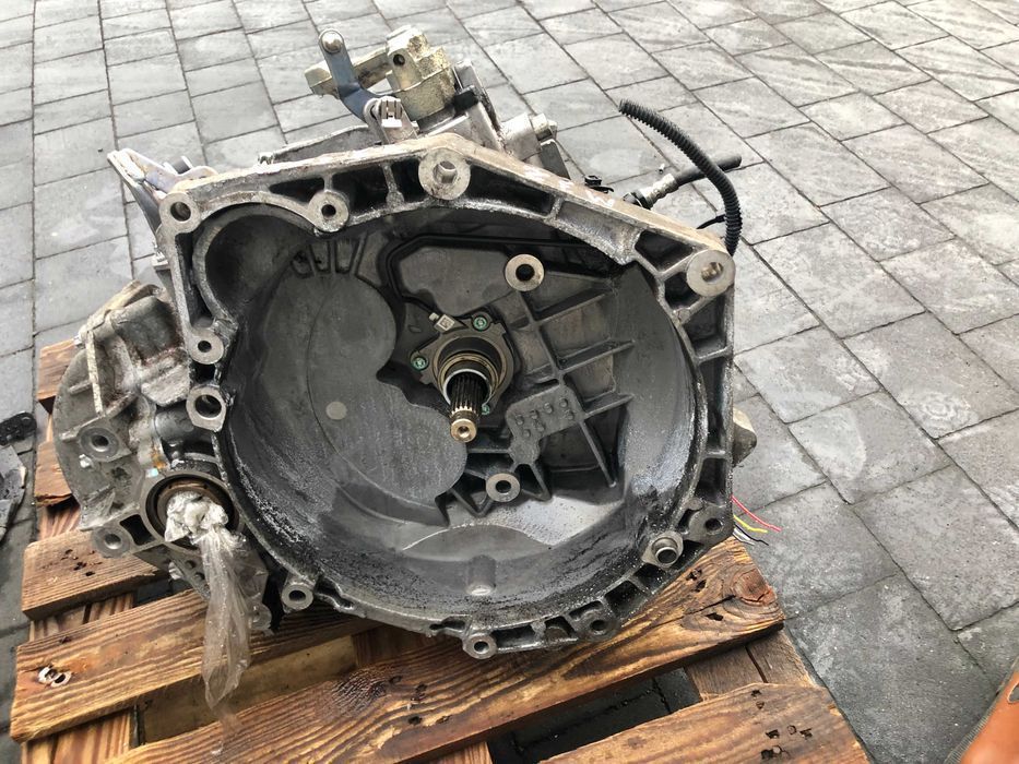 Skrzynia zafira vectra OPEL ASTRA H III 1.9 CDTI M32