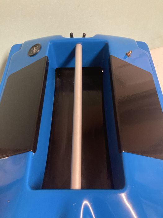 Łodka zanętowa  zdalnie sterowana