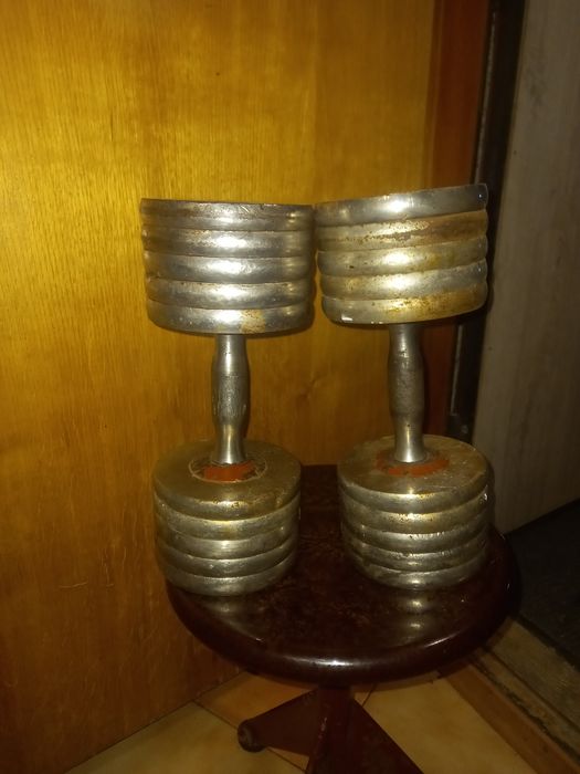 Продам гантелі 20кг.ціна 2100грн.за 1 гантель