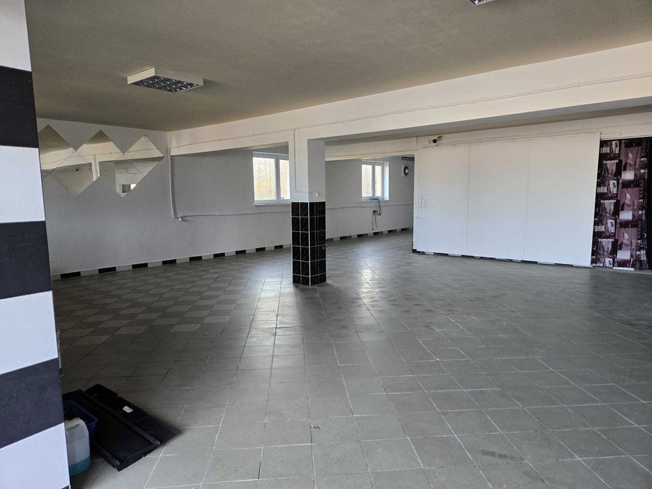 Wynajmę hale pod biura lub magazyn