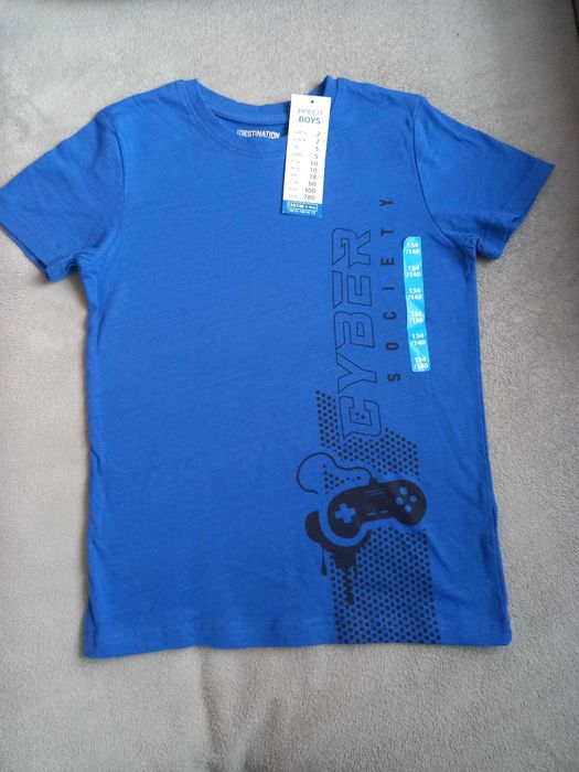 Nowy bawełniany T-shirt r. 134-140