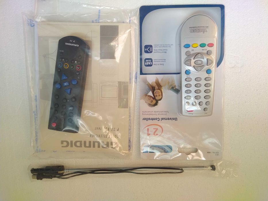 TV a cores Grundig P37-830 Text de 37 cm em bom estado