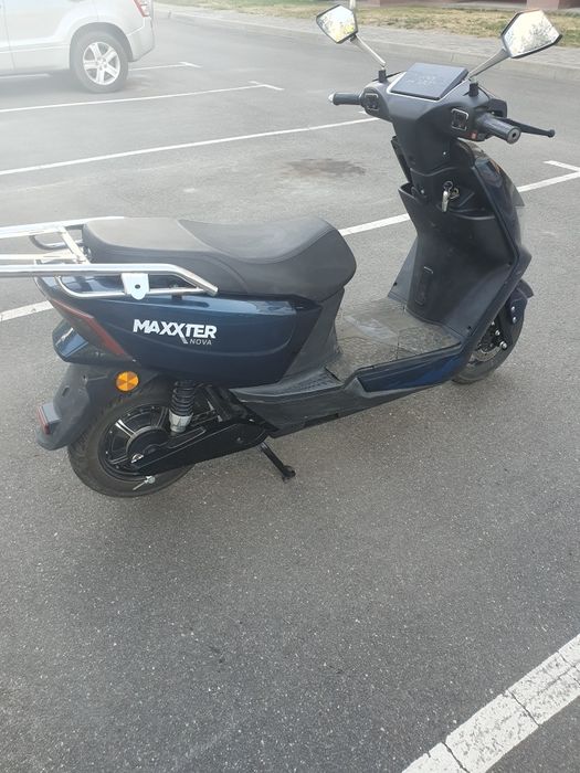 Продам електроскутер Maxxter Nova  — LED-світло, багата комплектація