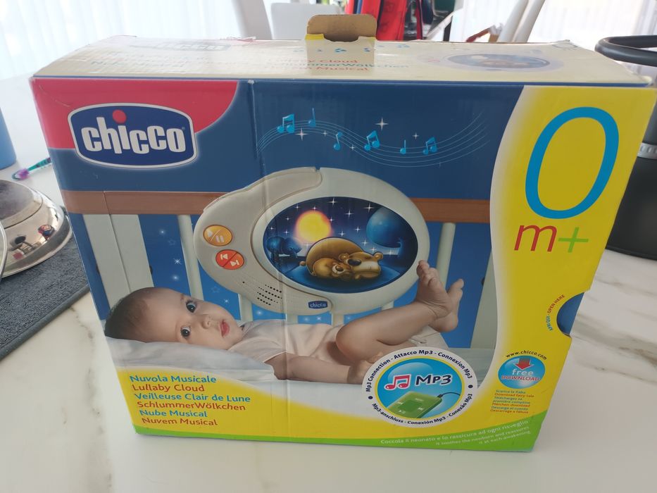 Nuvem musical Chicco para berço