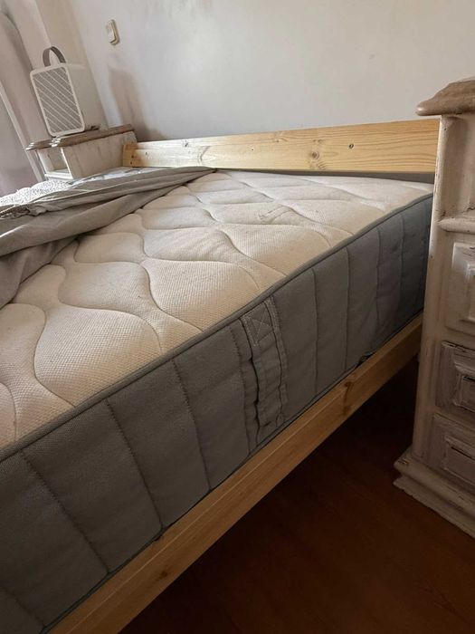 Cama de casal Ikea + colchão