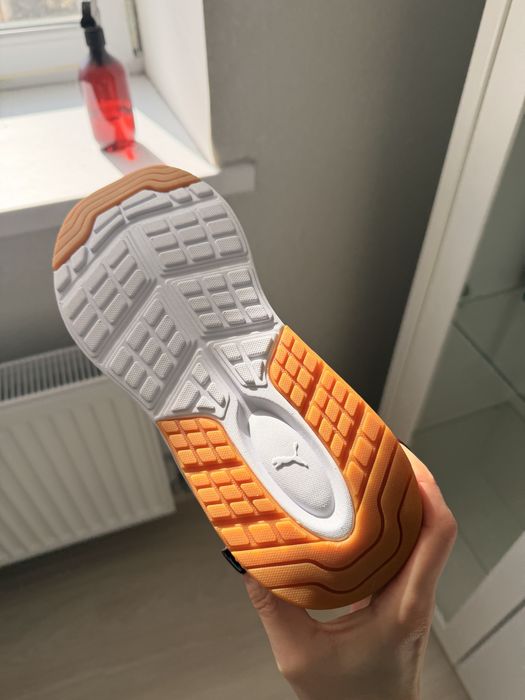 Кросівки  PUMA Amplifier