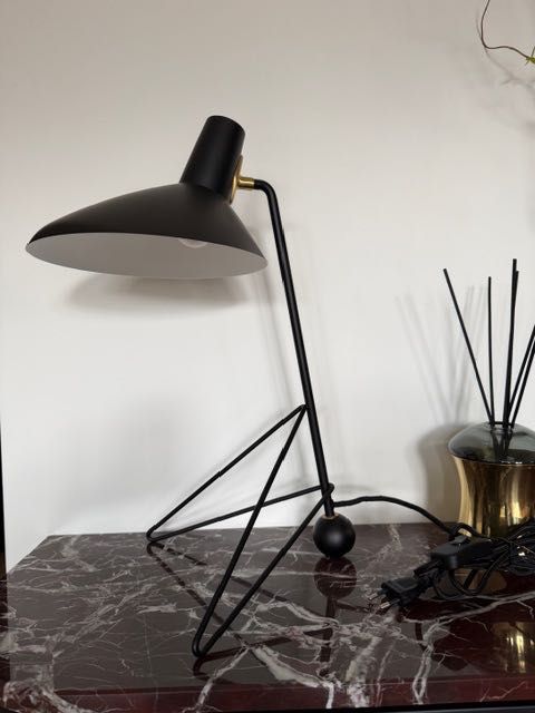 lampa stołowa Tradition model Tripod nowa