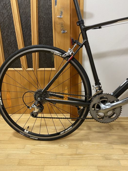 rower szosowy Giant Defy