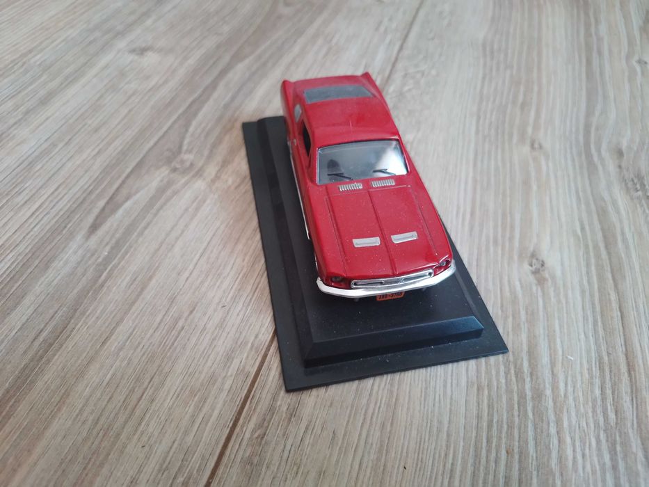 Ford Mustang, skala 1:43