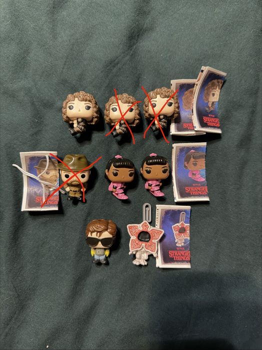 Продам kinder joy stranger things