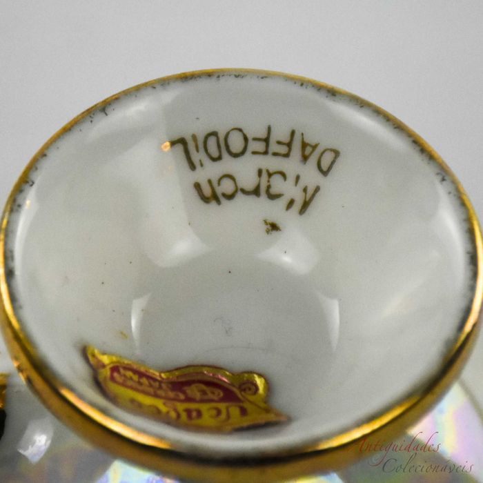 Chávena de café e pires Lustrina, “March Daffodil” circa 1950