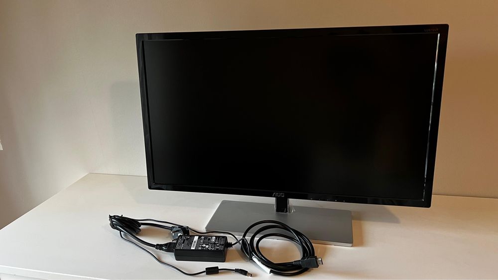 Monitor 28’ AOC 4K