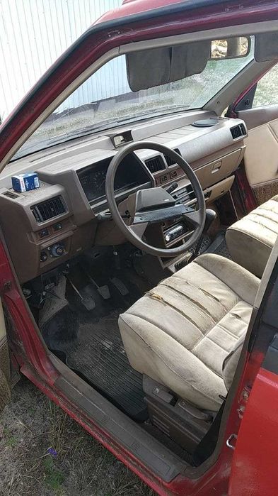 Продаю автомобіль Mitsubishi Space Wagon
