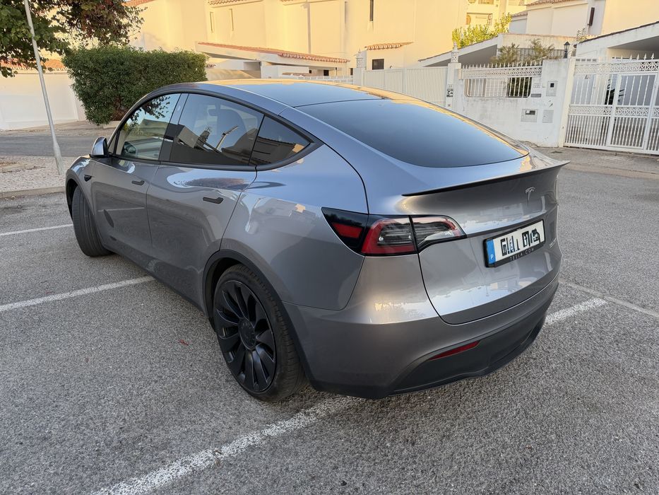 Tesla model Y performance