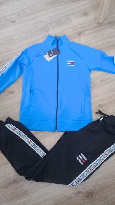 Tommy Hilfiger dres M