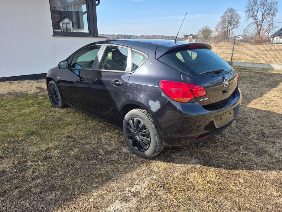 Opel Astra J 1,7 CDTI Uszkodzony Silnik