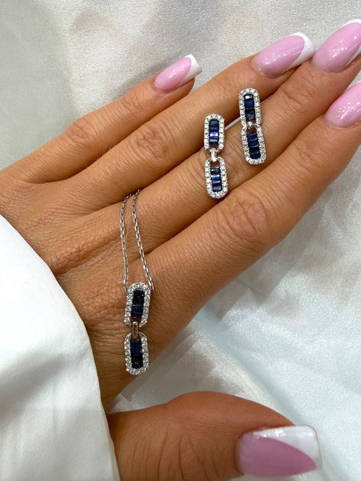 Komplet kolczyki i wisiorek z szafirami i naturalnymi diamentami 0.58 Ct