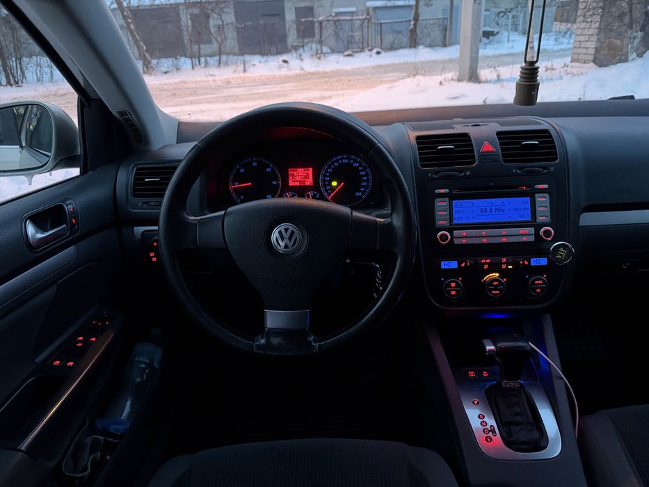 Volkswagen Гольф 5 Автомат 2л Дизель