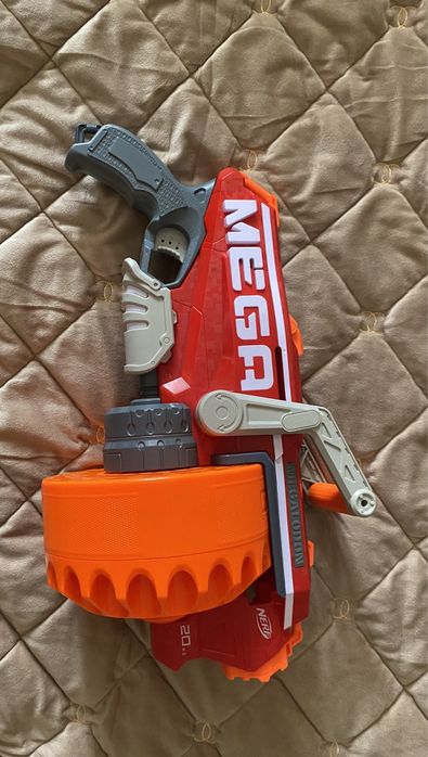 Бластер Nerf Mega Megalodon