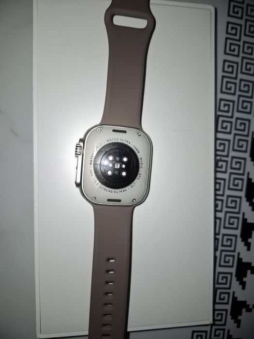 Смарт-годинник     .