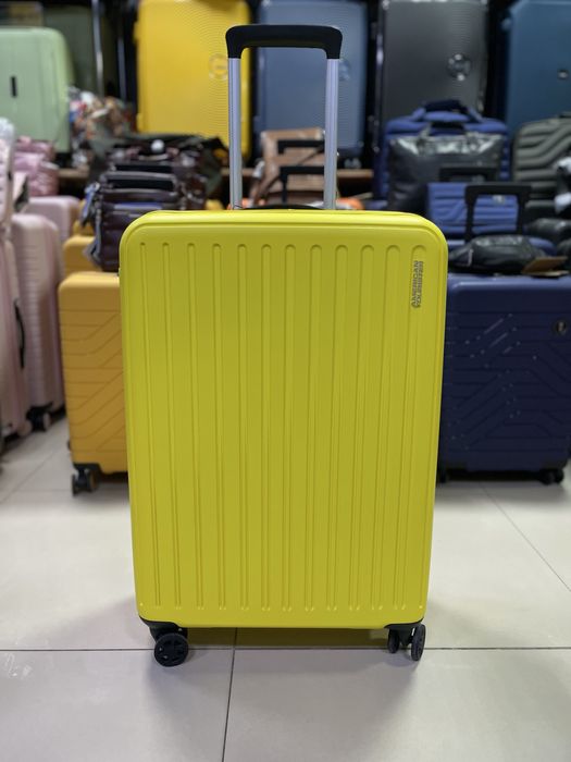 Валіза American Touristet середня з поліпропілену