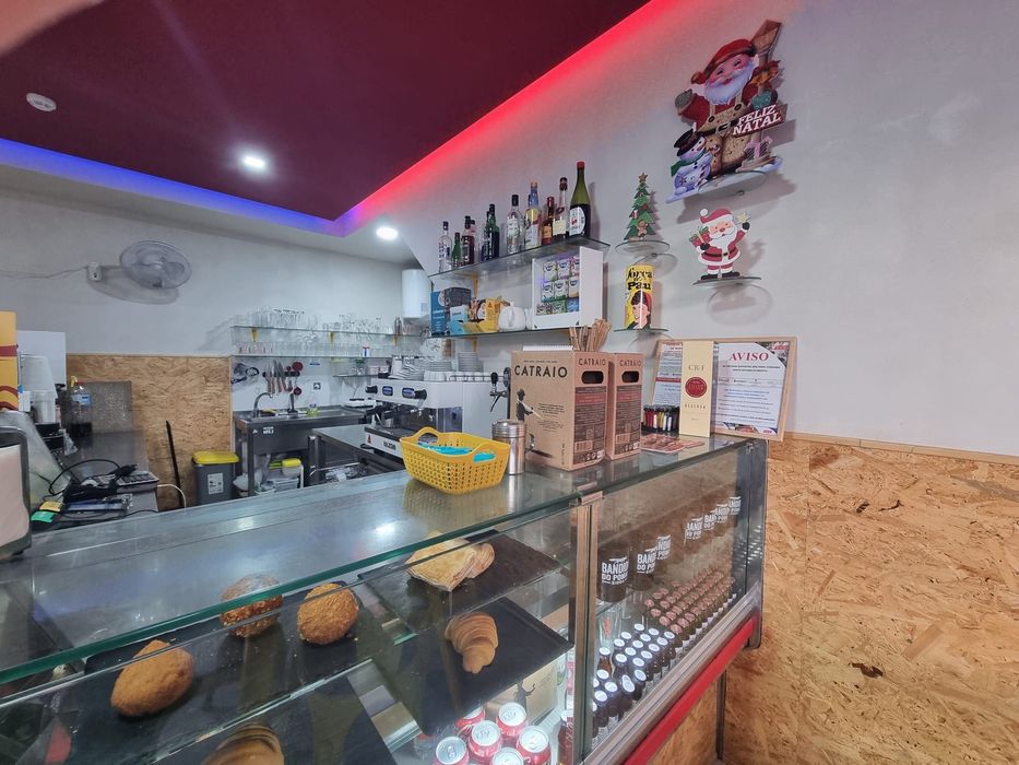 Café-Pastelaria Equipado, Remodelado, Rendimento Imediato - 35,4m2