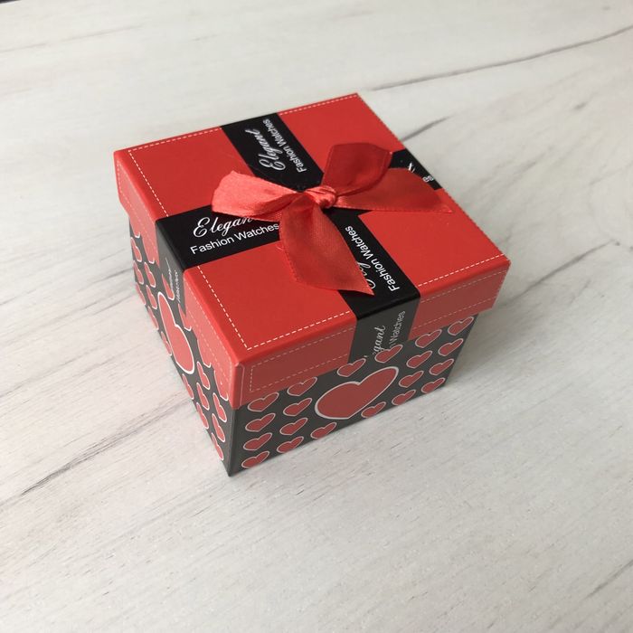 Zegarek damski męski młodzieżowy unisex czarny w pudełku na prezent