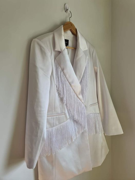 Sukienka  o kroju marynarki Nasty Gal frędzle