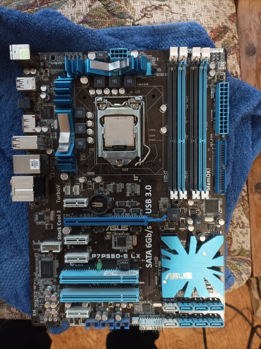 Материнская плата в комплекте с процессором  i3, SSD 256gb, видео 1 gb