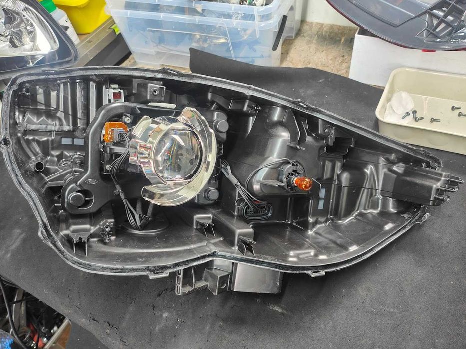 Naprawa  regeneracja lamp samochodowych