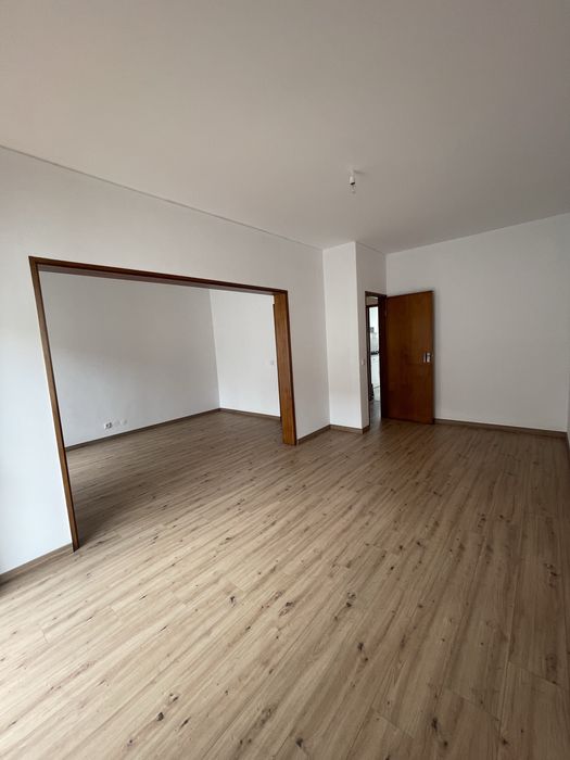 Alugo Apartamento T3 ( Centro da Cidade )