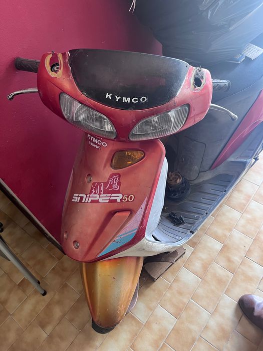 Kynco 50cc avariada