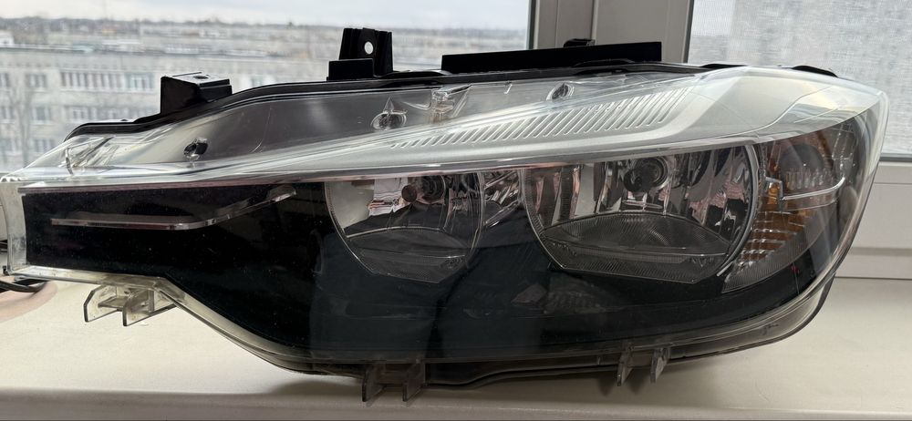 Продам передние фары на bmw f30