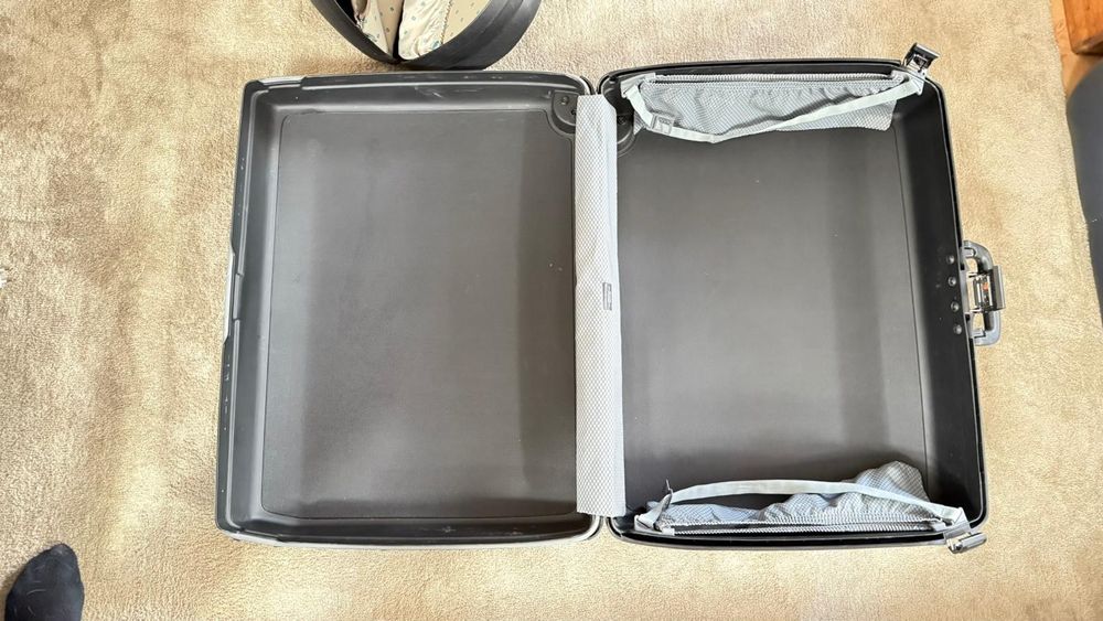 Mala de viagem Sansonite e Fim-de-semana.