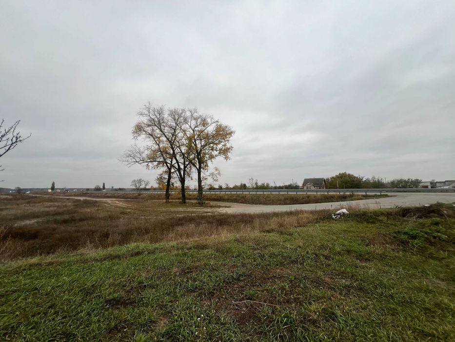 Продаж земельної ділянки 74 сотки по трасі Київ-Харків