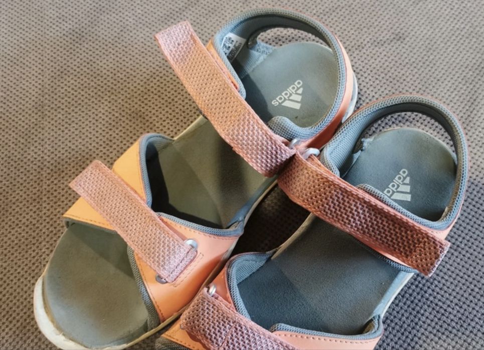 Sandały oryginalne firmy Adidas rozm. 34 dla dziewczy