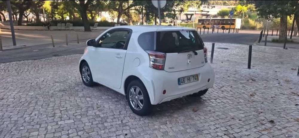 Toyota iQ — fotografia 8