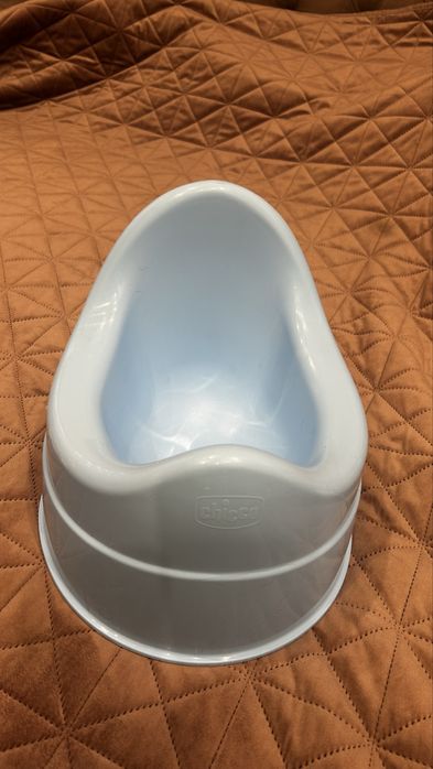 Горшок  Chicco, накладка на унитаз, подставка лоя умывания или унитаза