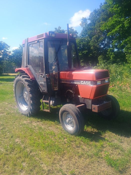 Case International 685XL