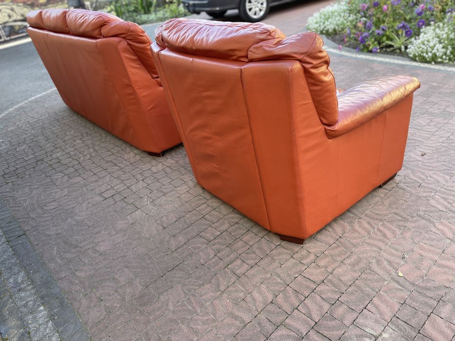 Шкіряний диван з кріслом