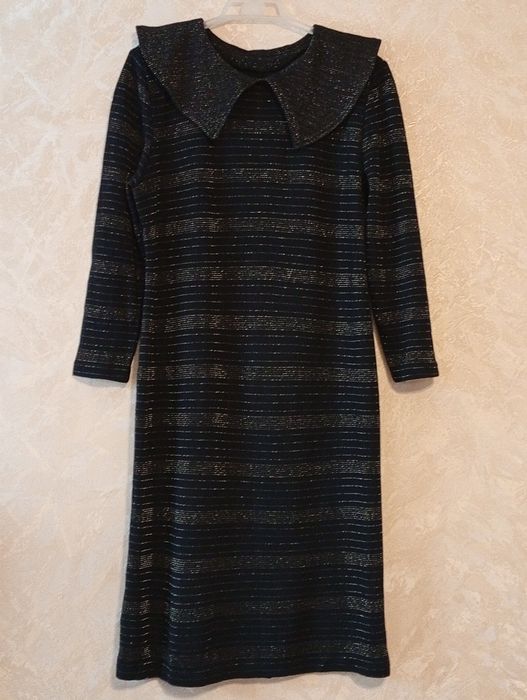 Сукня тепла і нарядна 48р