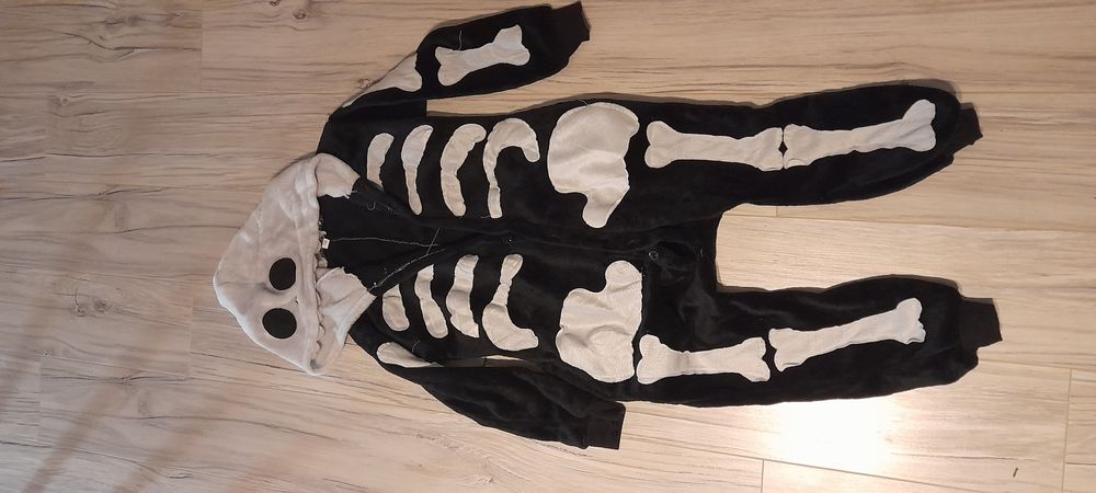 Pluszowa piżama/stroĵ kosciotrupa