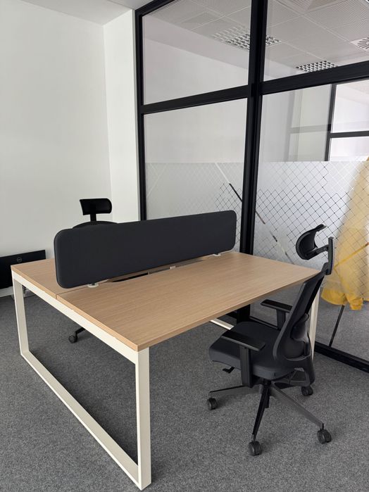 Biurko dwustanowiskowe