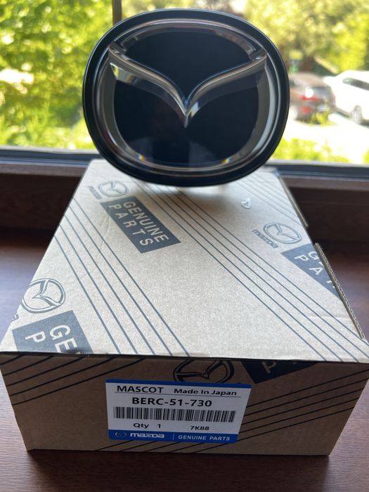 Емблема для Mazda 3,CX30 решітки радіатора BERC 51730,BCKB-51730A