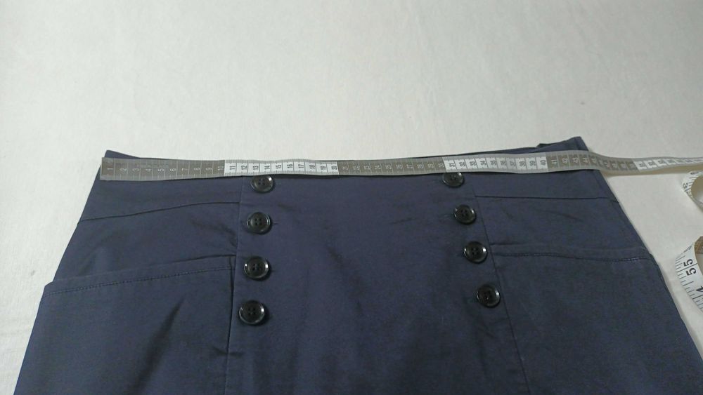 Saia em azul escuro da H&M