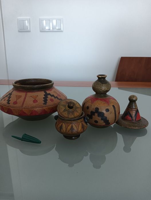 Conjunto antigo Porcelana / cerâmica  Excelente qualidade	Como Novo*