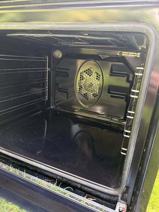 Piekarnik elektryczny Beko BIE25300X Termoobieg Srebrno-czarny